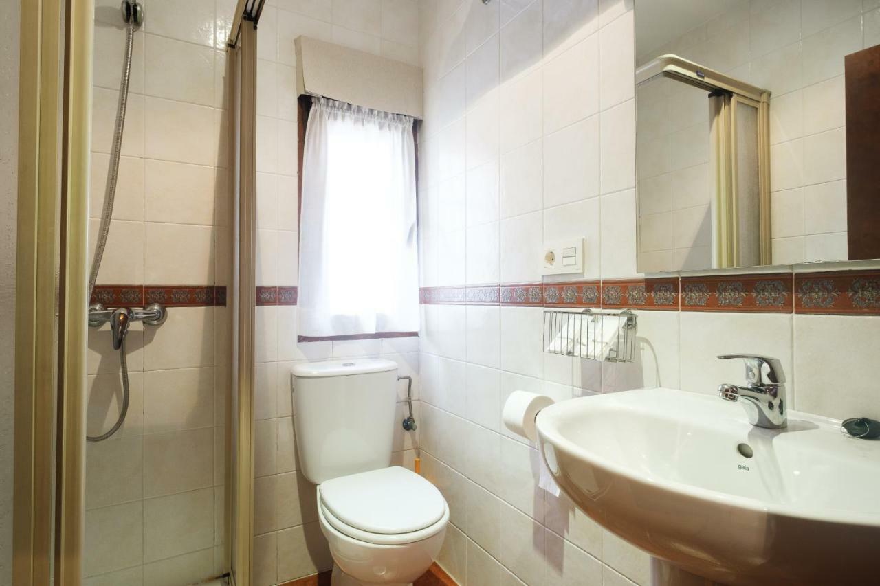 Apartamentos de Herminia Manzaneda  Bagian luar foto