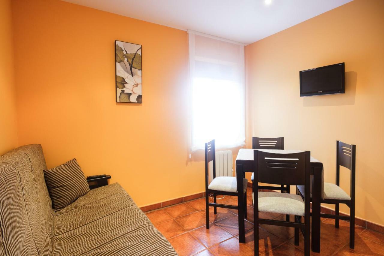 Apartamentos de Herminia Manzaneda  Bagian luar foto