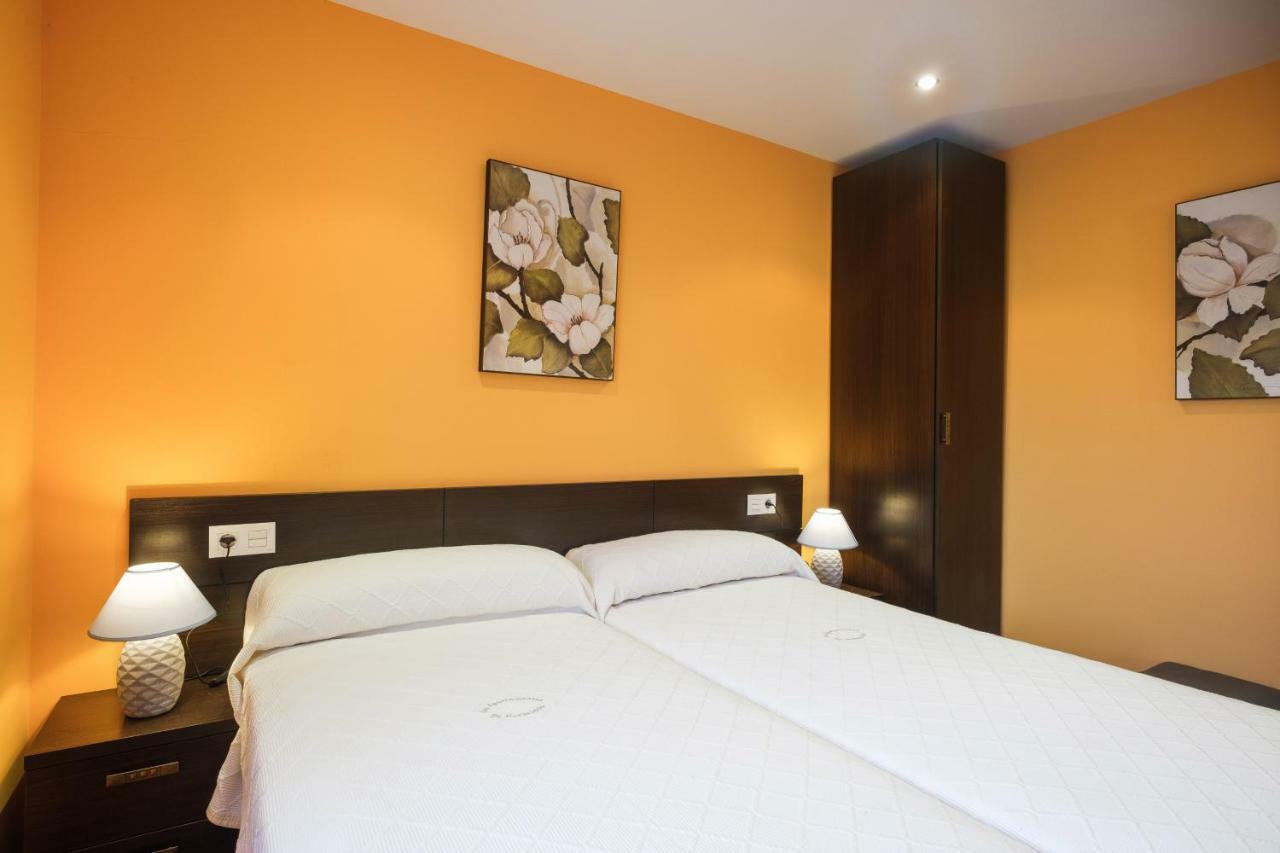 Apartamentos de Herminia Manzaneda  Bagian luar foto