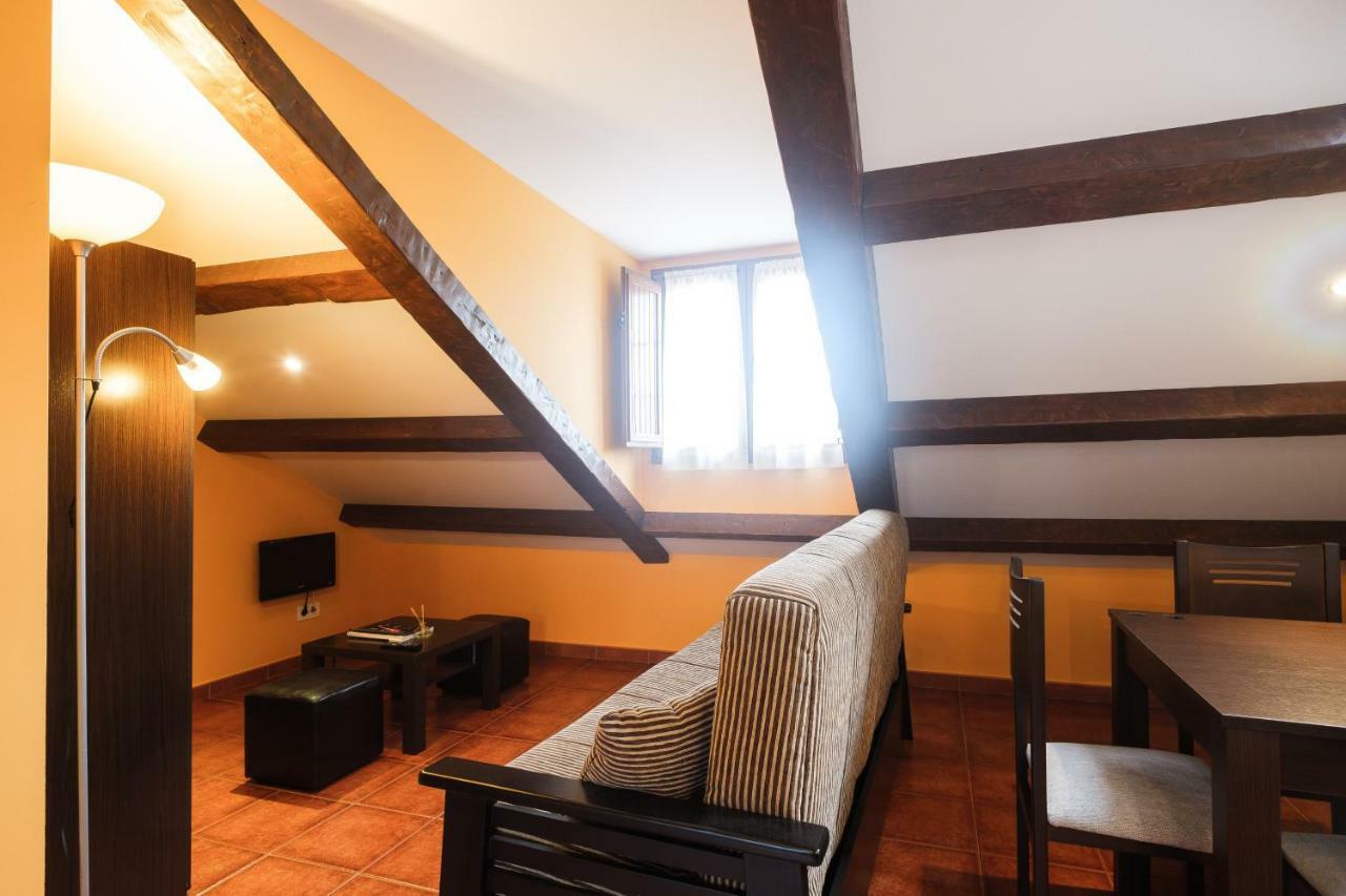 Apartamentos de Herminia Manzaneda  Bagian luar foto
