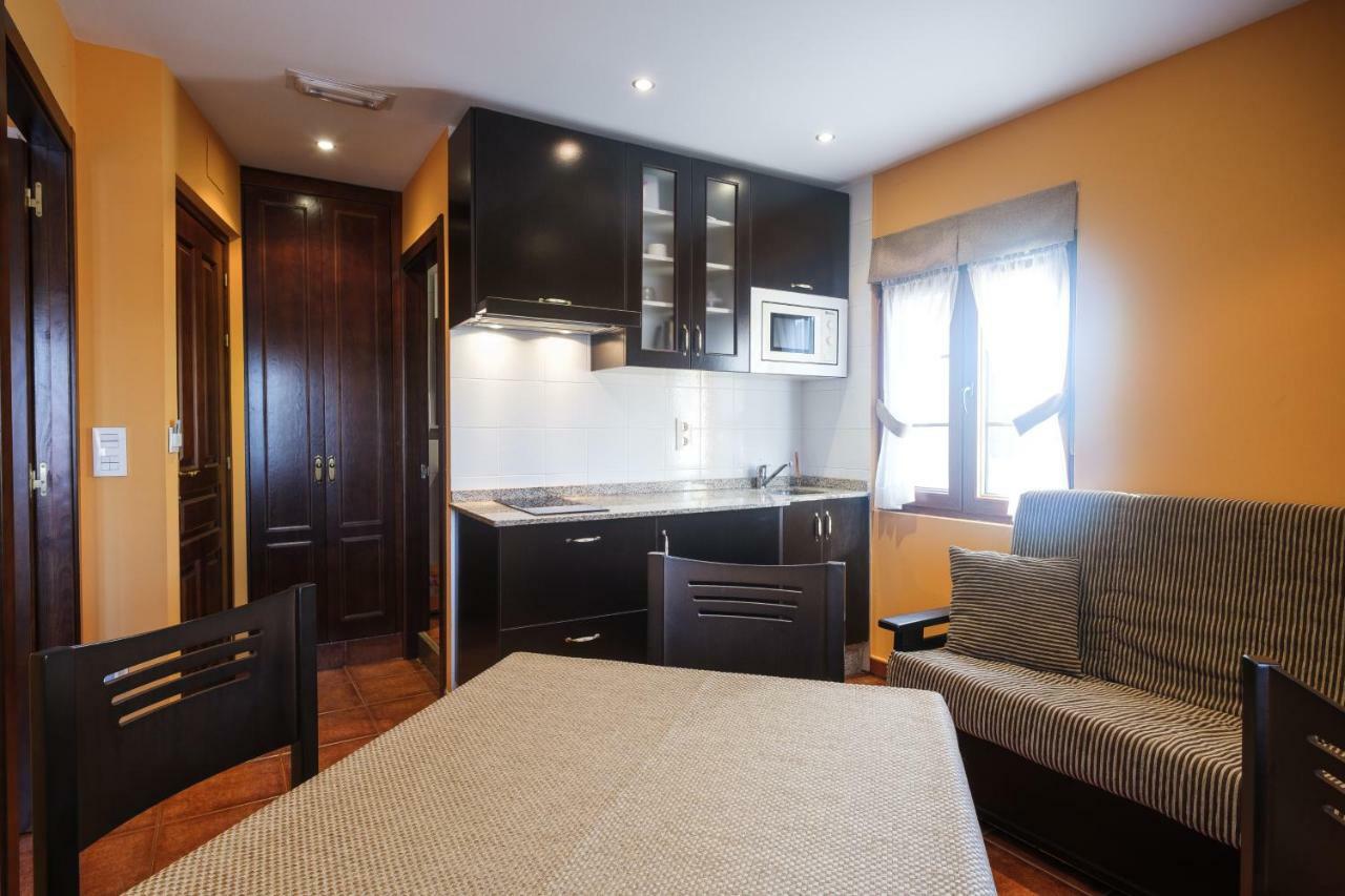 Apartamentos de Herminia Manzaneda  Bagian luar foto