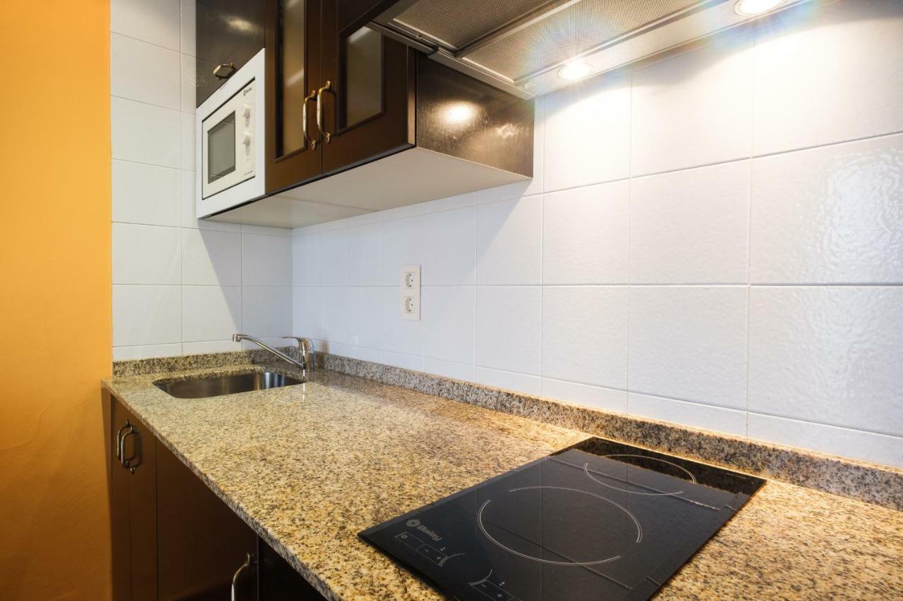 Apartamentos de Herminia Manzaneda  Bagian luar foto