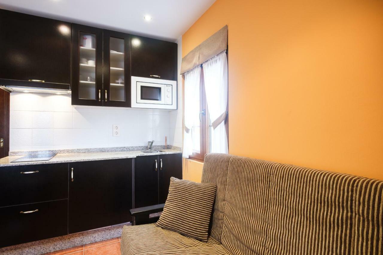 Apartamentos de Herminia Manzaneda  Bagian luar foto