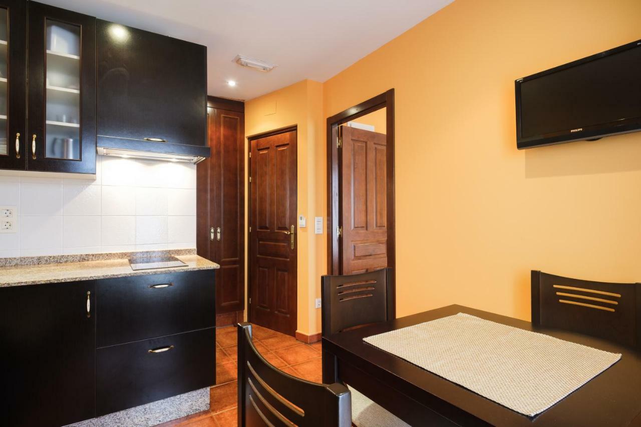 Apartamentos de Herminia Manzaneda  Bagian luar foto