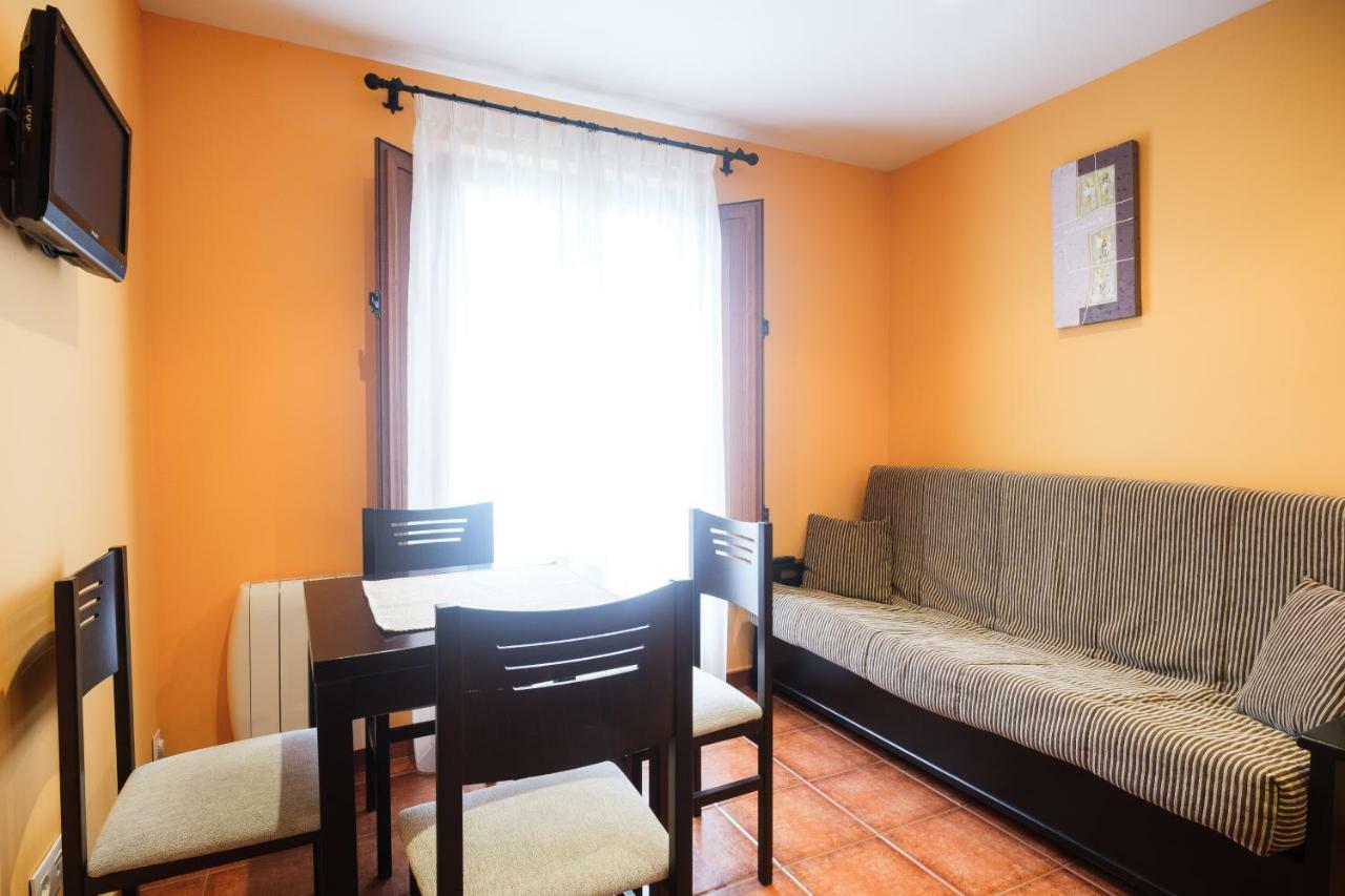 Apartamentos de Herminia Manzaneda  Bagian luar foto